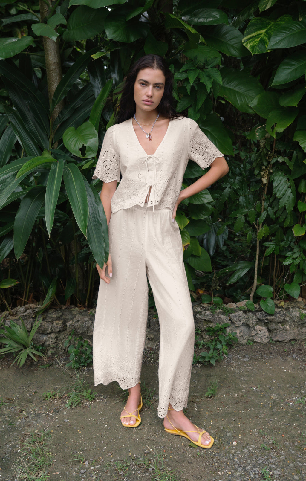 Sea Esta Embroidered Pant